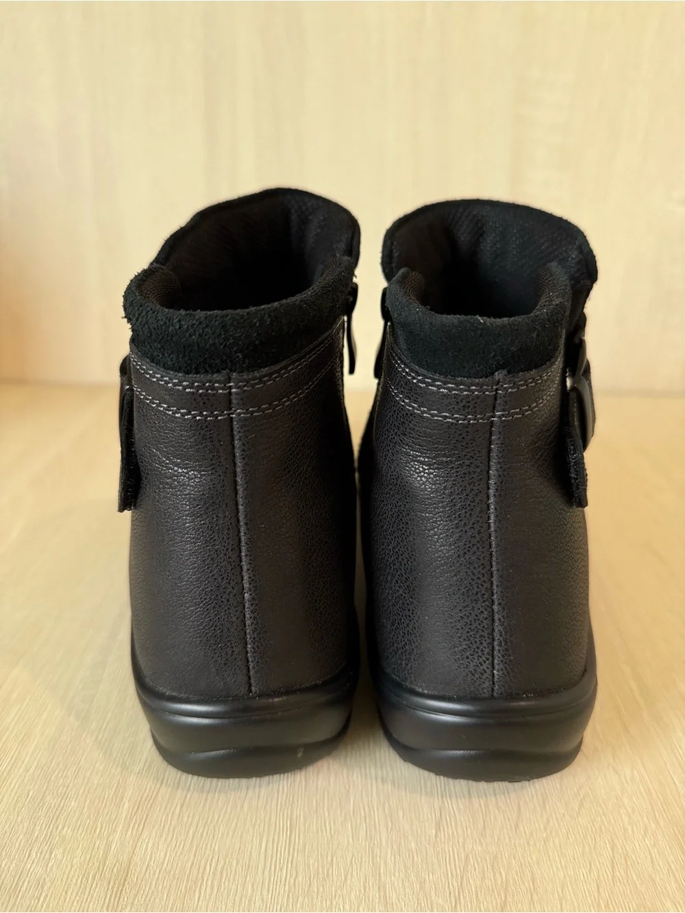 SoftWalk Women’s Black Leather Ankle Boots Size 11 M Buckle Strap Comfort Zip Bo